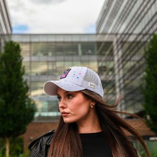 🌴 SUMMER MUST-HAVE ☀️ White Splash cap with pink & blue paint drops is stealing the spotlight this season. Handmade. 100%...