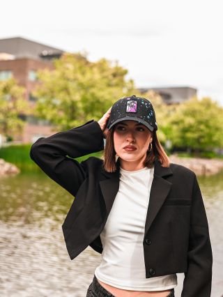 @adrianahrdlickova & Palm Splash cap 🌴